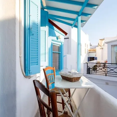 Parikia's Grandma Studio * Parikia (Paros)
